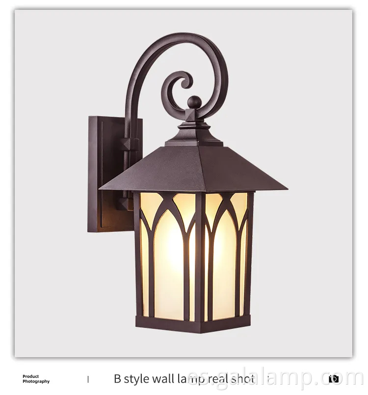 Elegantes luces de pared al aire libre impermeables para jardines modernos